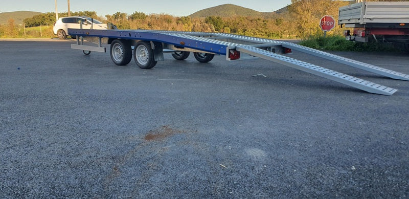 Reboque porta-carros Boro JUPITER 450 x 200 cm 2700 kg de PBT + acessórios de oferta